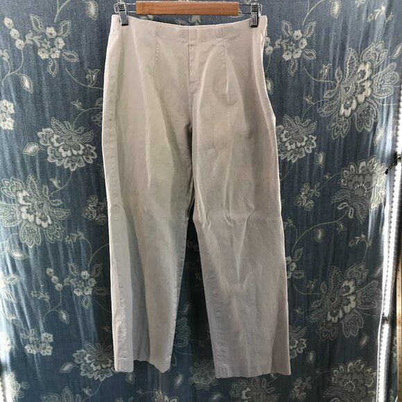 Eddie Bauer Bremerton fit khaki pants size 8 short - Picture 1 of 5